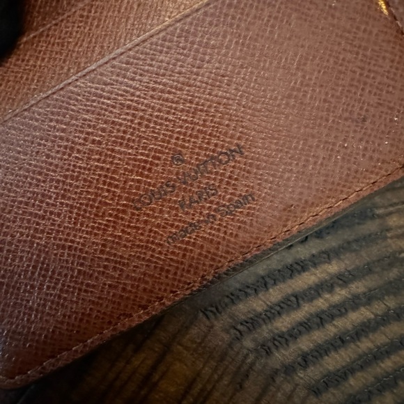 Louis Vuitton, men's monogram, bifold, wallet, vintage - Picture 12 of 17